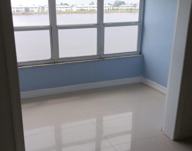 1114 Lake Terrace - Photo Thumbnail 13