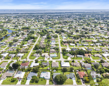 1862 Se Camilo Street - Photo Thumbnail 29