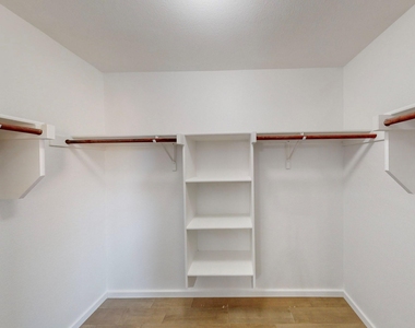 1449 Waterford Drive - Photo Thumbnail 13