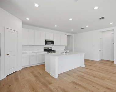 7117 Black Cherry Lane - Photo Thumbnail 7