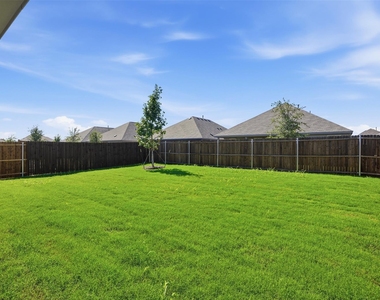 7117 Black Cherry Lane - Photo Thumbnail 16