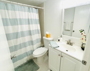 714 Gardens Drive - Photo Thumbnail 8
