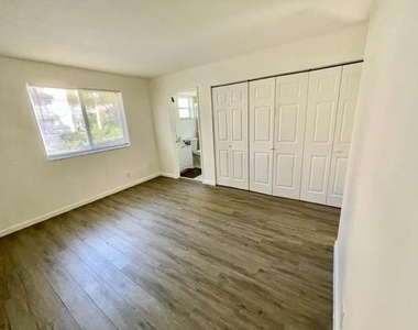 714 Gardens Drive - Photo Thumbnail 5
