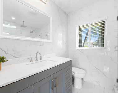 2531 Key Largo Lane - Photo Thumbnail 14