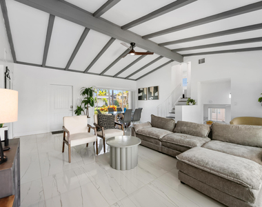 2531 Key Largo Lane - Photo Thumbnail 2