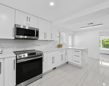 2531 Key Largo Lane - Photo Thumbnail 11