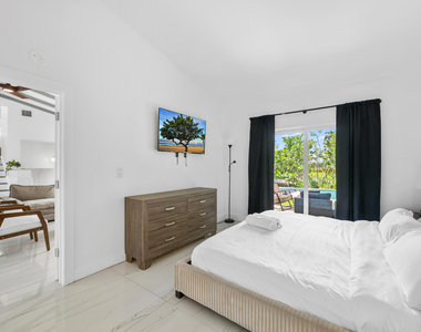 2531 Key Largo Lane - Photo Thumbnail 13