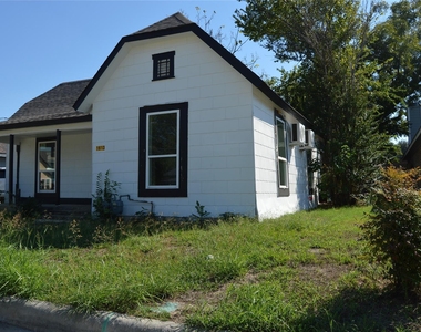 1613 Jones Street - Photo Thumbnail 2