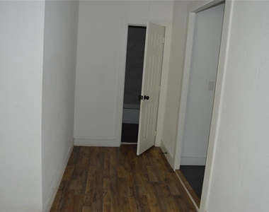 1613 Jones Street - Photo Thumbnail 7