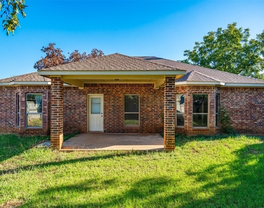4721 Woodview Lane - Photo Thumbnail 19