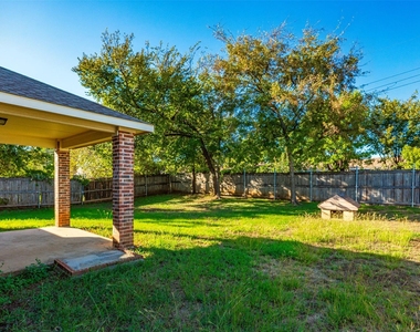 4721 Woodview Lane - Photo Thumbnail 20