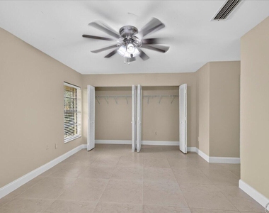 572 Sw 28th Avenue - Photo Thumbnail 18