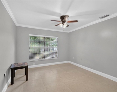 572 Sw 28th Avenue - Photo Thumbnail 24