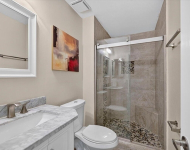 572 Sw 28th Avenue - Photo Thumbnail 27