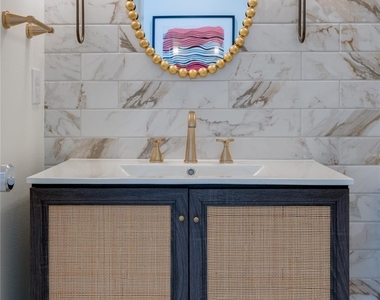 9315 Lenel Place - Photo Thumbnail 23