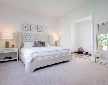 9315 Lenel Place - Photo Thumbnail 12