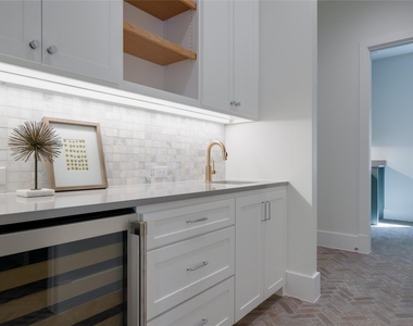 9315 Lenel Place - Photo Thumbnail 21