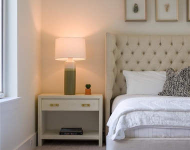 9315 Lenel Place - Photo Thumbnail 20