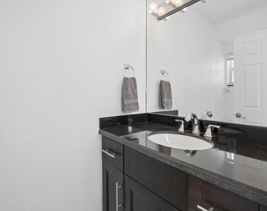 333 Ne 21st Avenue - Photo Thumbnail 13