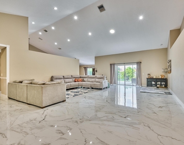 786 Nw 164th Avenue - Photo Thumbnail 8