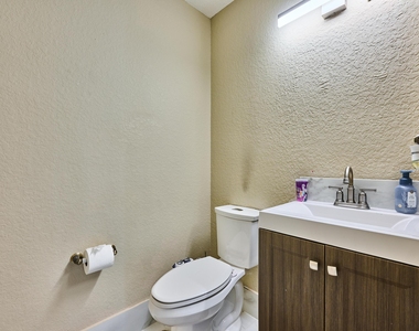 786 Nw 164th Avenue - Photo Thumbnail 15