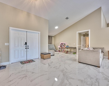 786 Nw 164th Avenue - Photo Thumbnail 7
