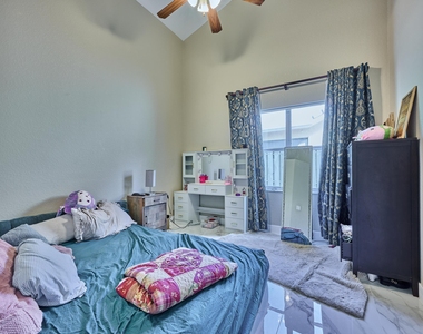 786 Nw 164th Avenue - Photo Thumbnail 37