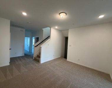1172 Daybreak Drive - Photo Thumbnail 10