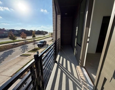 1172 Daybreak Drive - Photo Thumbnail 13