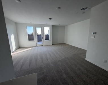 1172 Daybreak Drive - Photo Thumbnail 23