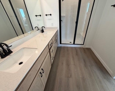 1172 Daybreak Drive - Photo Thumbnail 14