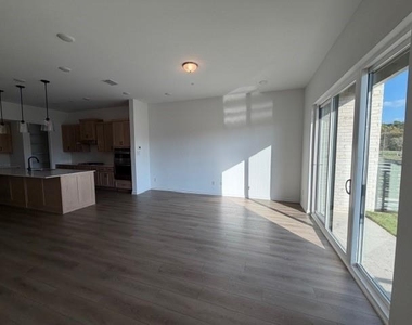 1172 Daybreak Drive - Photo Thumbnail 2