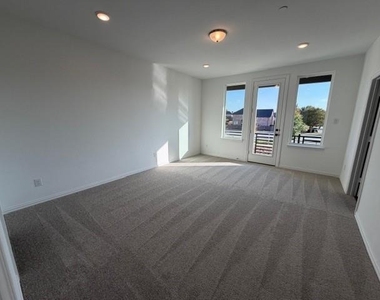 1172 Daybreak Drive - Photo Thumbnail 11