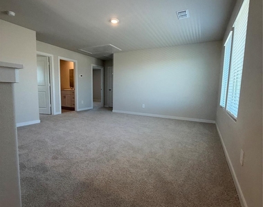 3604 Deer Drive - Photo Thumbnail 15