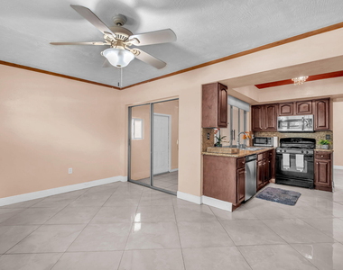7399 Nw 20th Court - Photo Thumbnail 12