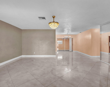 7399 Nw 20th Court - Photo Thumbnail 4