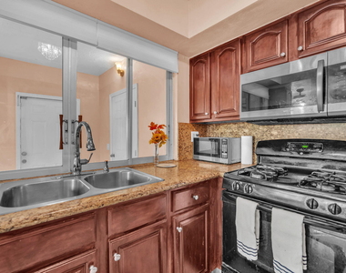 7399 Nw 20th Court - Photo Thumbnail 8