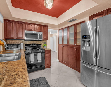 7399 Nw 20th Court - Photo Thumbnail 9