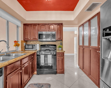 7399 Nw 20th Court - Photo Thumbnail 7