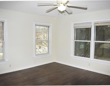 3833 Dexter Avenue - Photo Thumbnail 7
