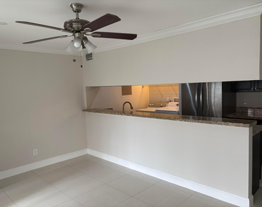 5248 Ne 6th Avenue - Photo Thumbnail 3