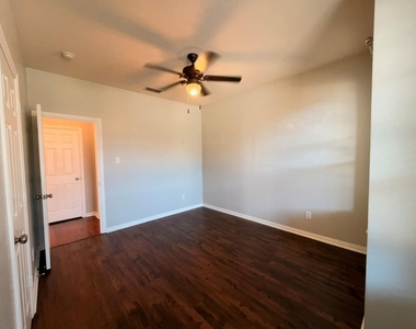 5016 Rushden Road - Photo Thumbnail 7