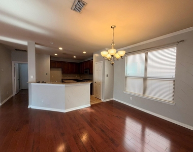 5016 Rushden Road - Photo Thumbnail 14
