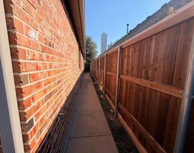 5016 Rushden Road - Photo Thumbnail 27