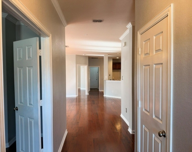 5016 Rushden Road - Photo Thumbnail 1