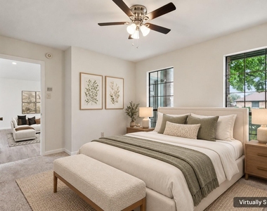 210 E Amberway Lane - Photo Thumbnail 13