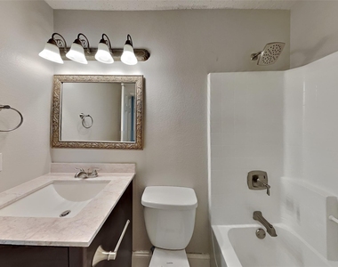 1001 Stone Chapel Way - Photo Thumbnail 15