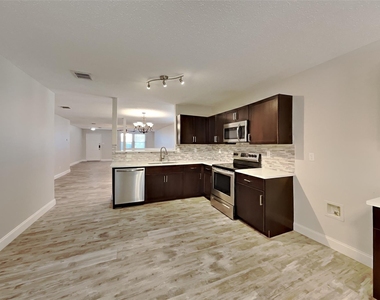 1001 Stone Chapel Way - Photo Thumbnail 5