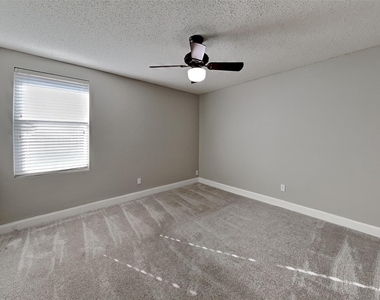 1001 Stone Chapel Way - Photo Thumbnail 13