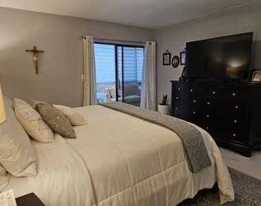 15072 Ashland Place - Photo Thumbnail 8
